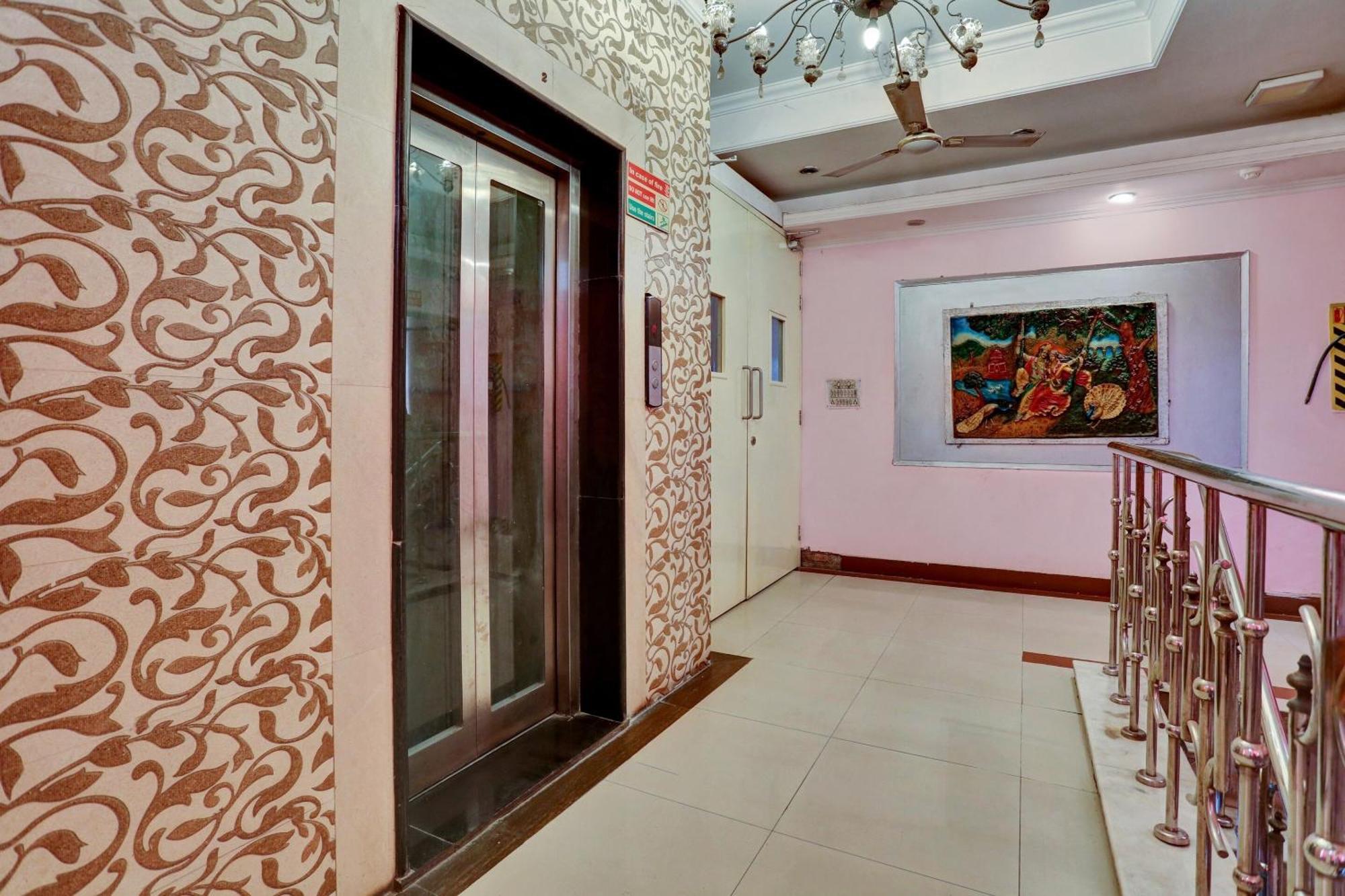 Hotel O Abhishek Residency New Delhi Exterior photo